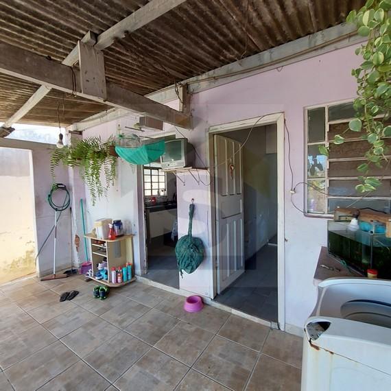 Casa à venda com 3 quartos, 55m² - Foto 7