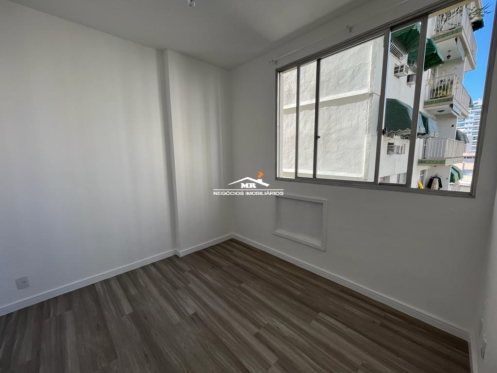 Apartamento à venda com 2 quartos, 62m² - Foto 9