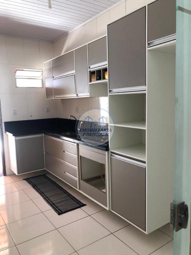 Casa à venda com 2 quartos, 150m² - Foto 8