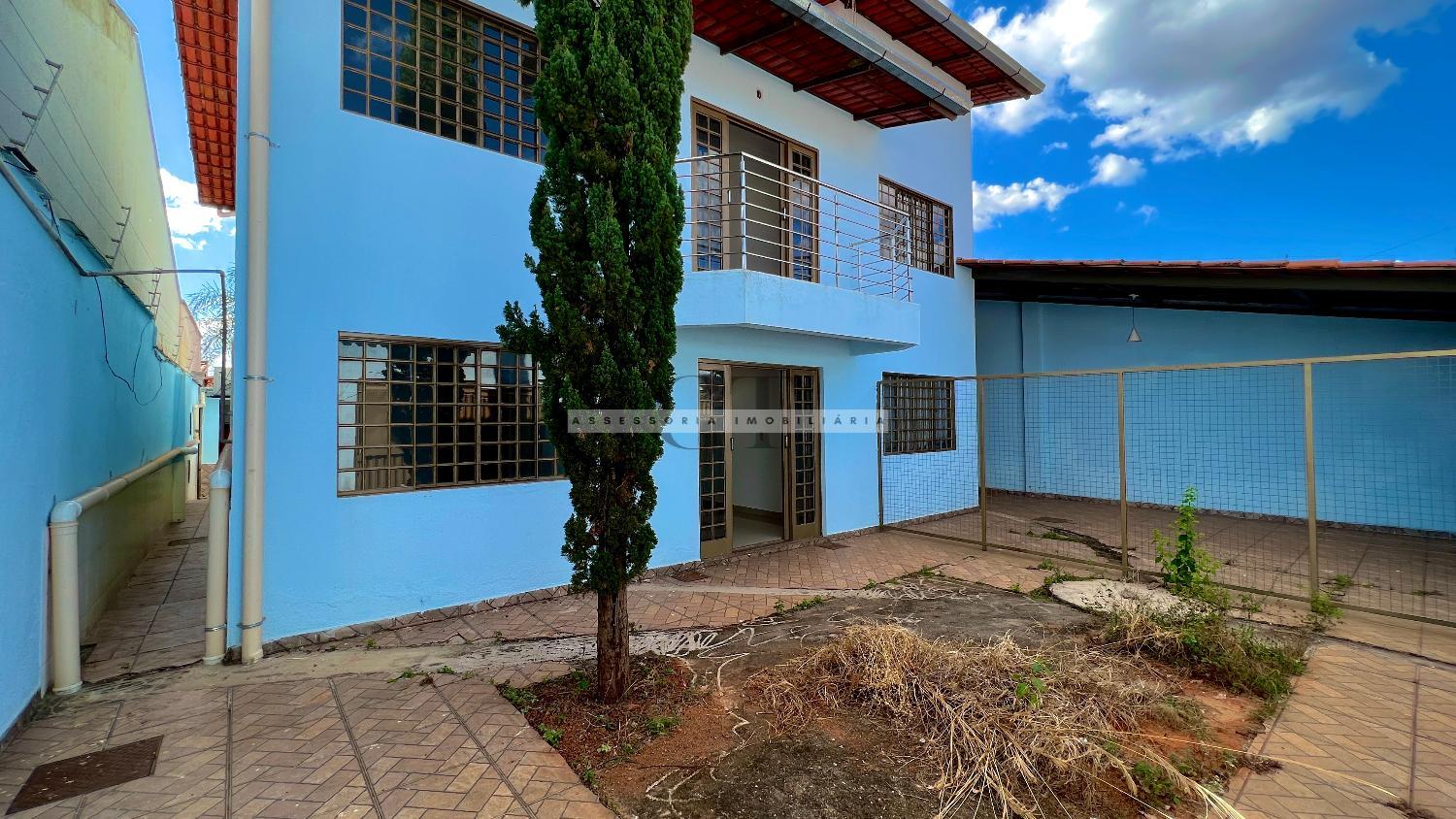 Sobrado à venda com 6 quartos, 219m² - Foto 21