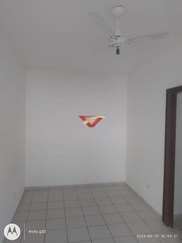 Apartamento à venda com 1 quarto, 50m² - Foto 2