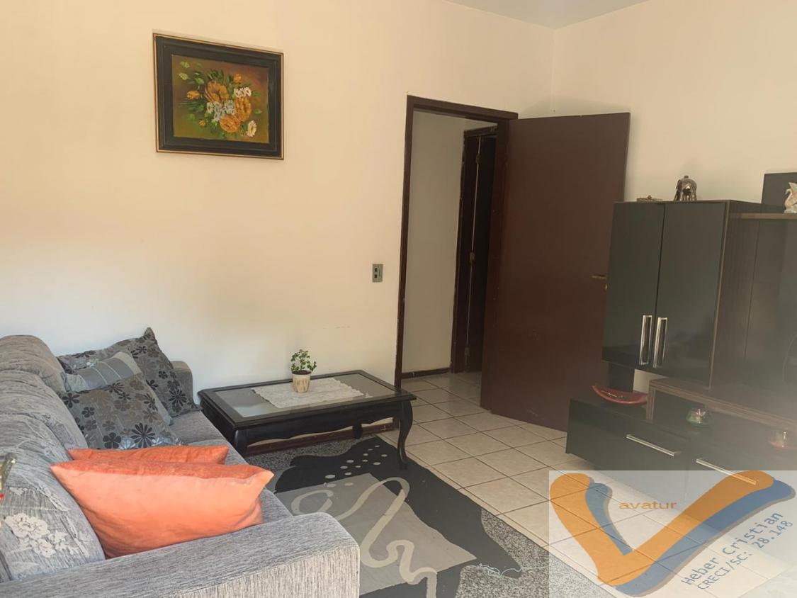 Casa à venda com 4 quartos, 240m² - Foto 4