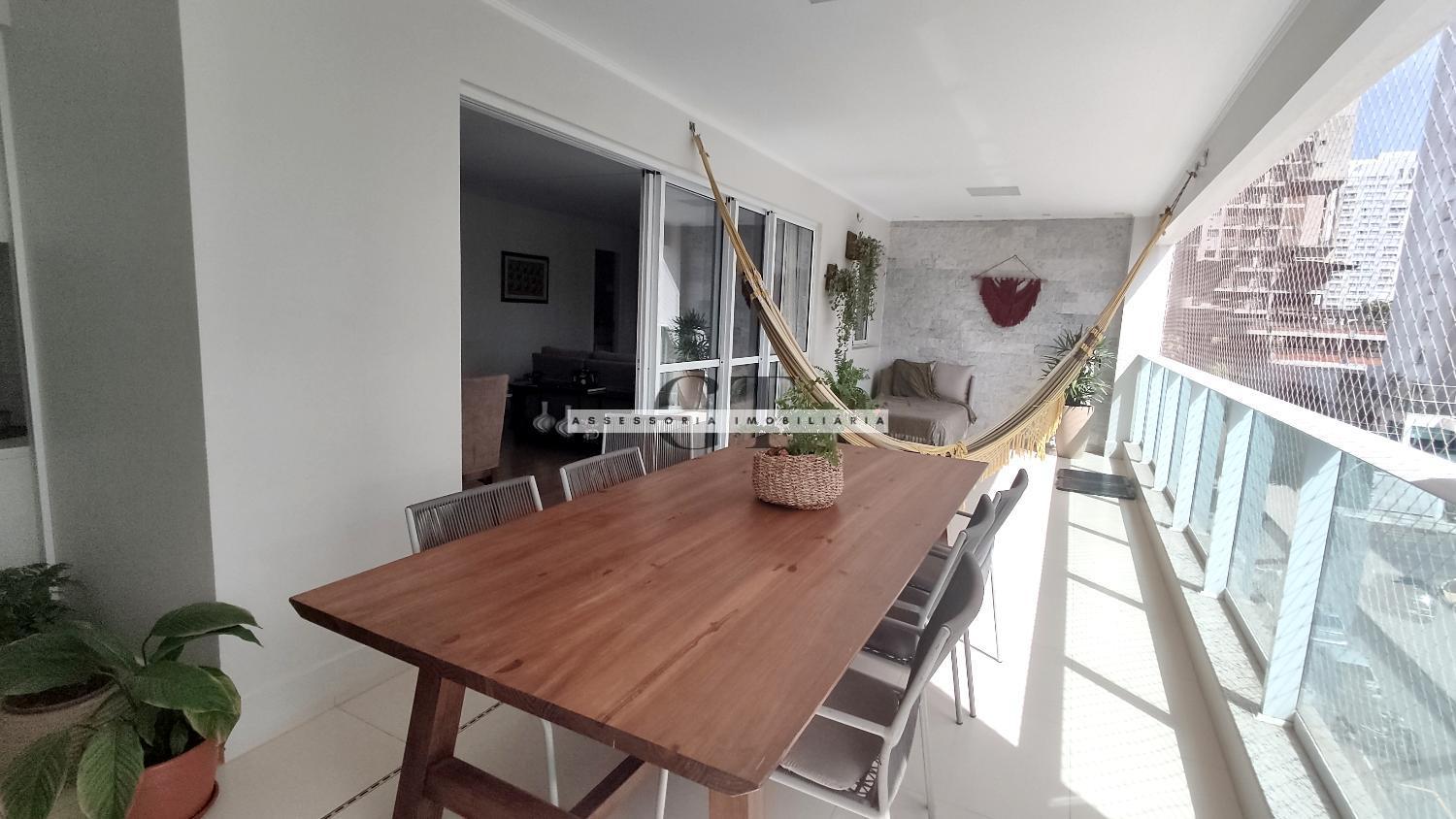 Apartamento à venda com 3 quartos, 149m² - Foto 3