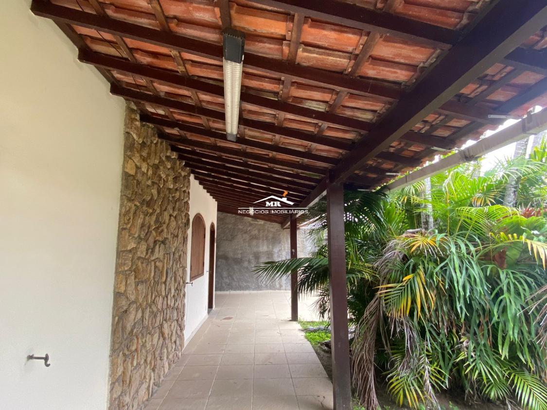 Casa de Condomínio à venda com 4 quartos, 400m² - Foto 2