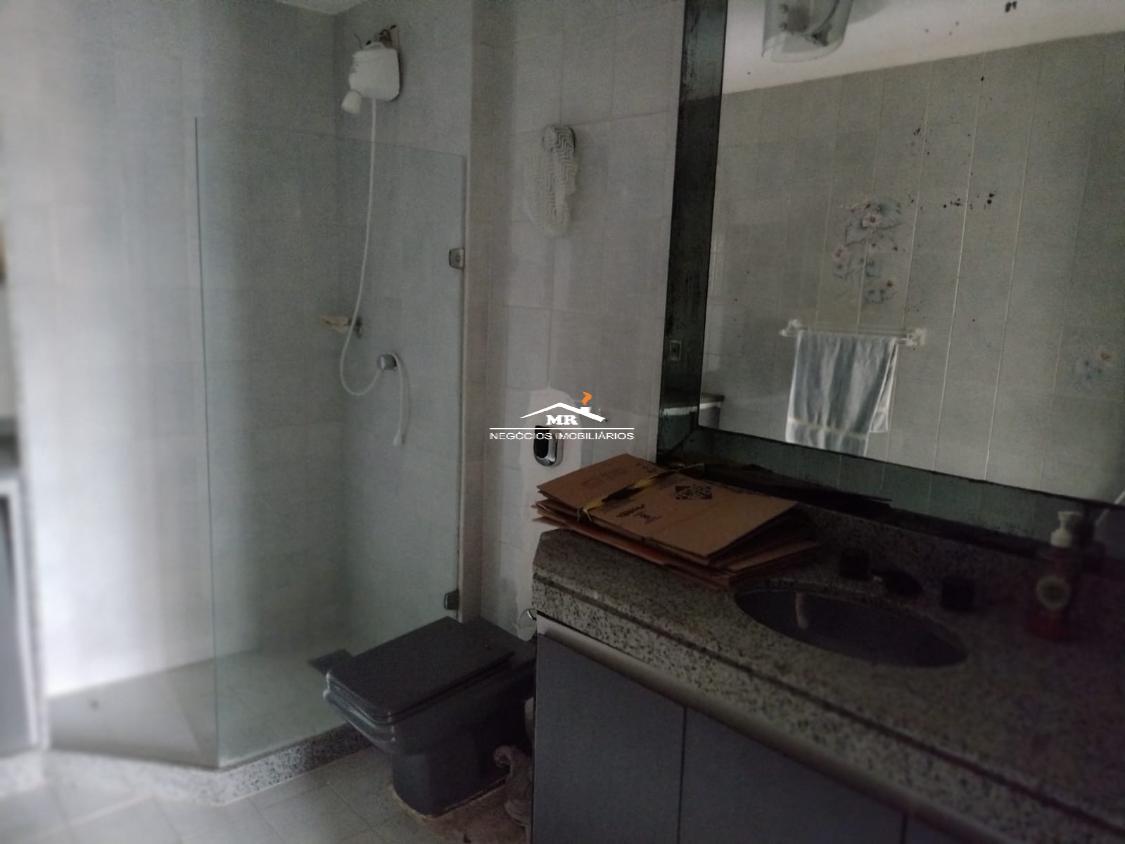 Apartamento à venda com 3 quartos, 158m² - Foto 9