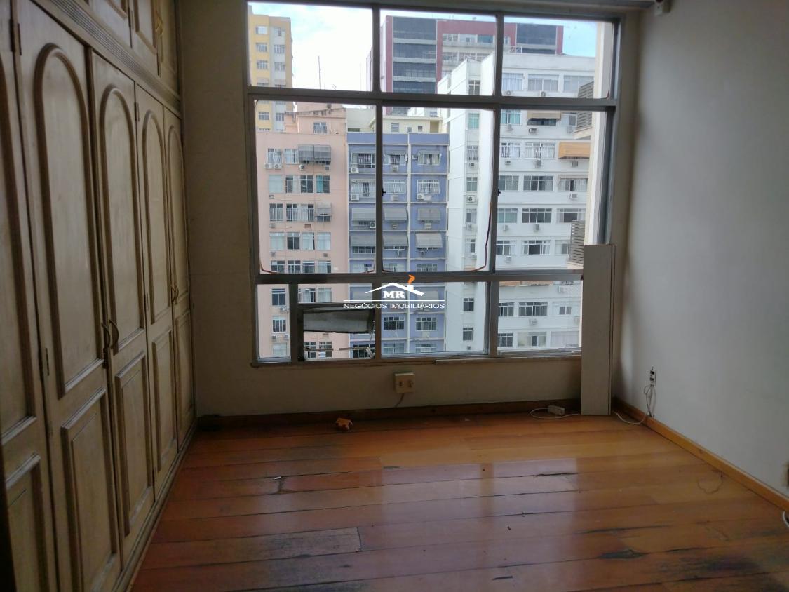 Apartamento à venda com 3 quartos, 158m² - Foto 15