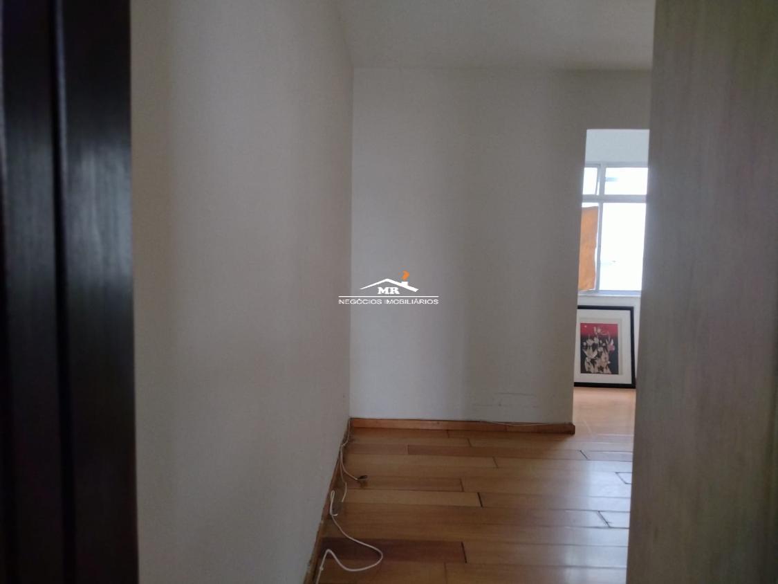 Apartamento à venda com 3 quartos, 158m² - Foto 16