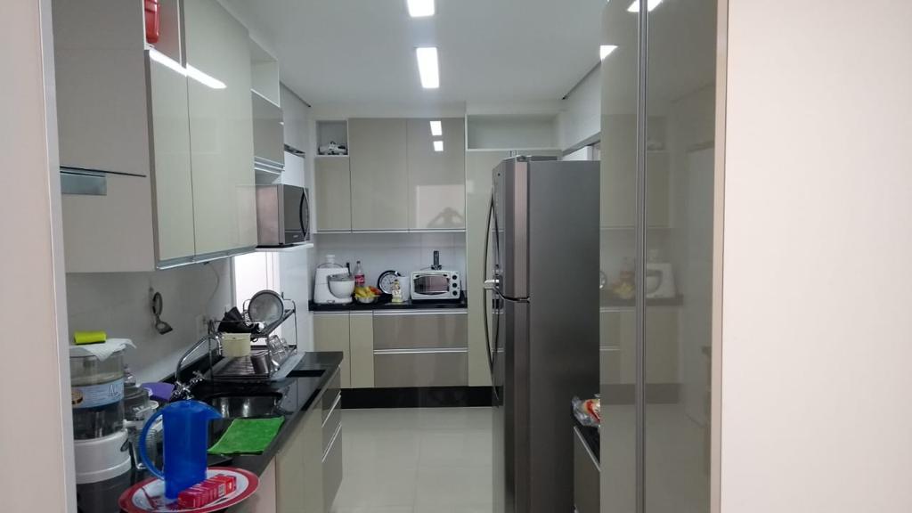 Apartamento à venda com 3 quartos, 264m² - Foto 11