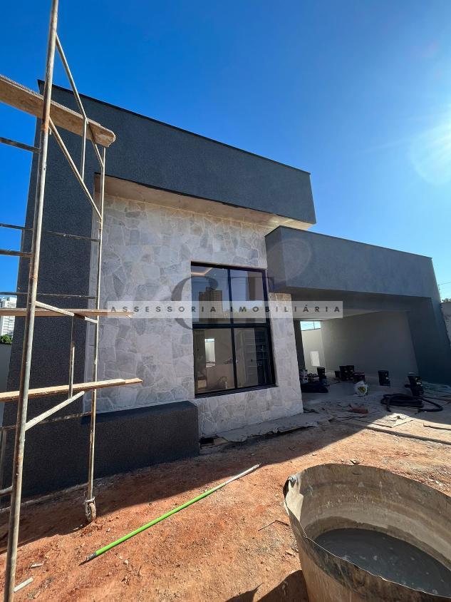 Casa à venda com 3 quartos, 200m² - Foto 2