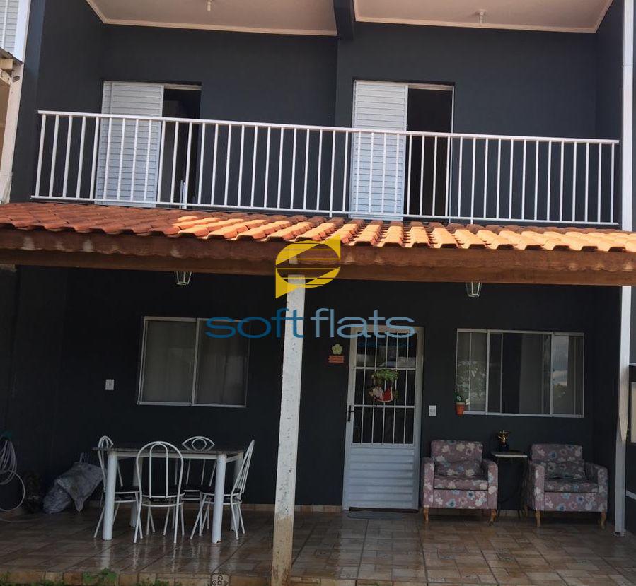 Casa à venda com 2 quartos, 90m² - Foto 2