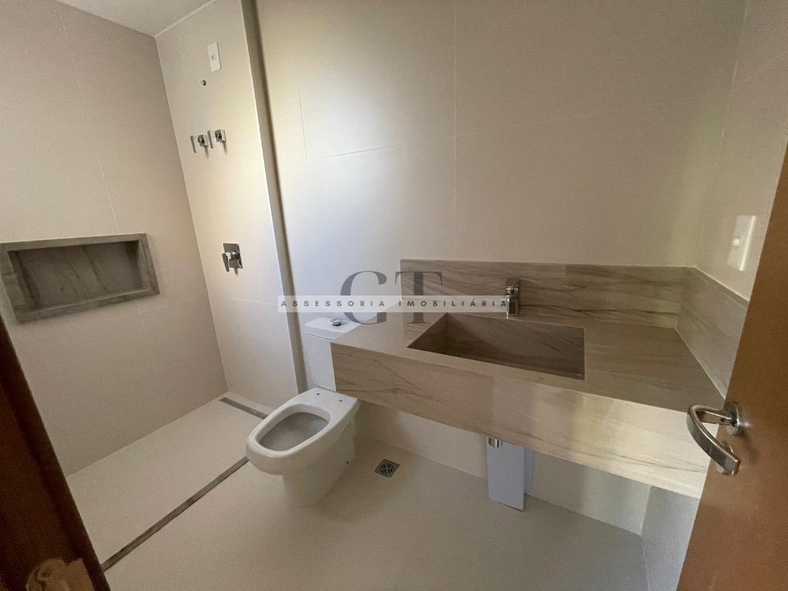 Apartamento à venda com 3 quartos, 221m² - Foto 5