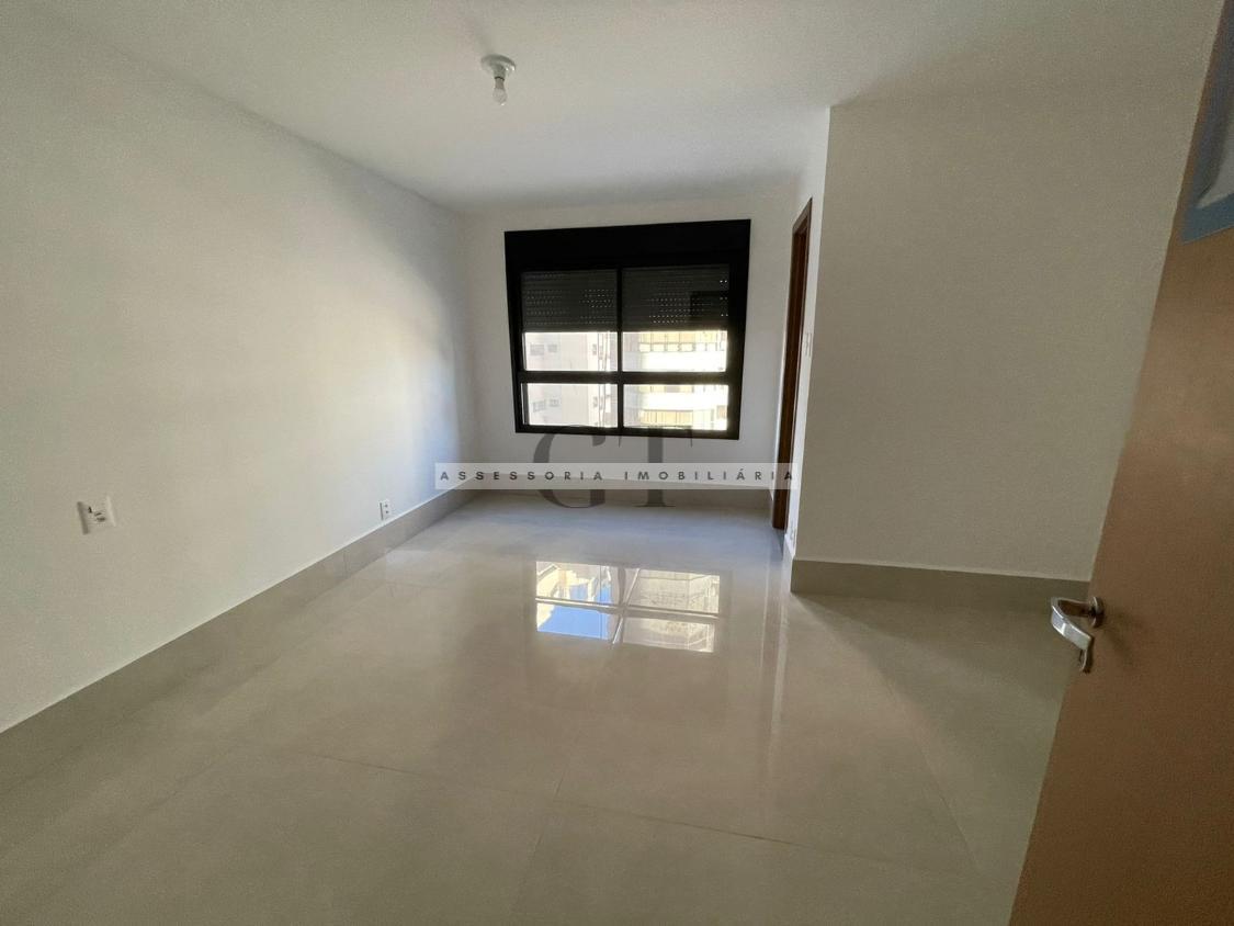 Apartamento à venda com 3 quartos, 221m² - Foto 12