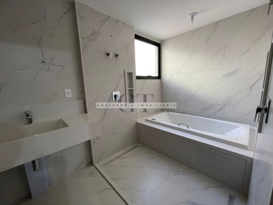 Apartamento à venda com 3 quartos, 221m² - Foto 10