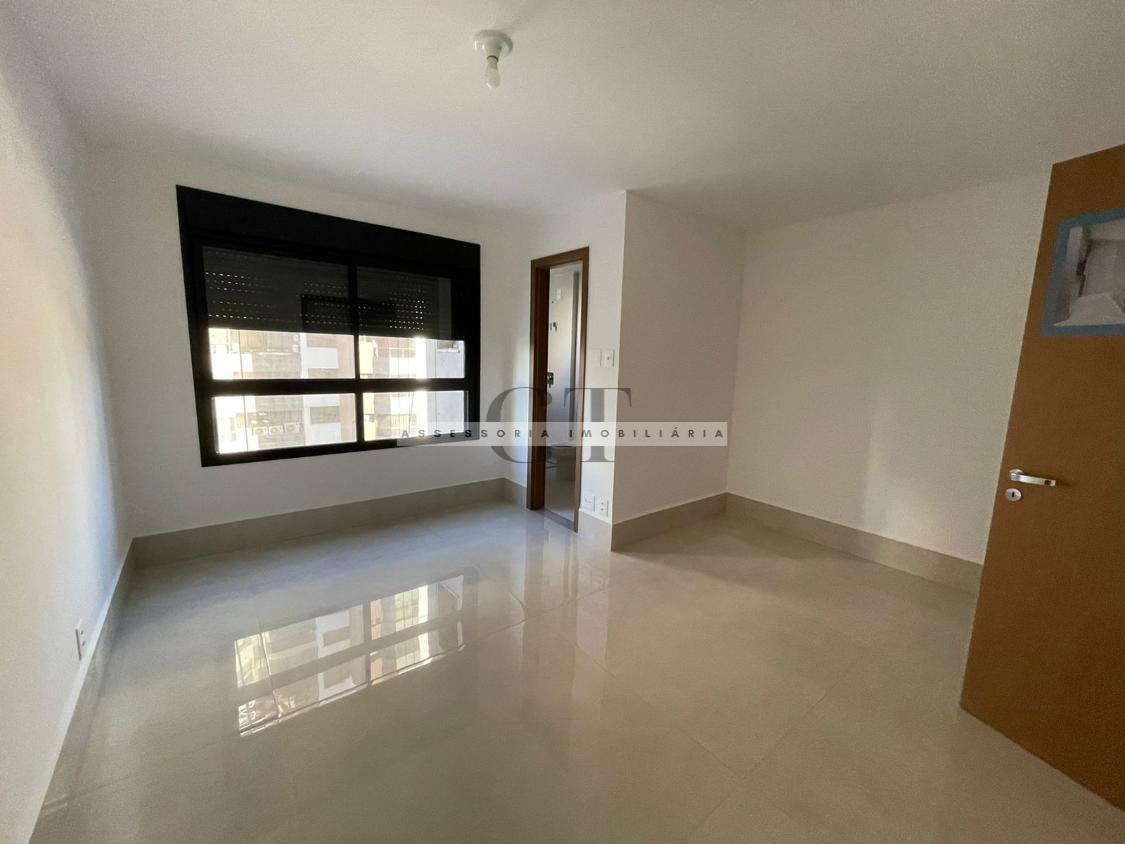 Apartamento à venda com 3 quartos, 221m² - Foto 14