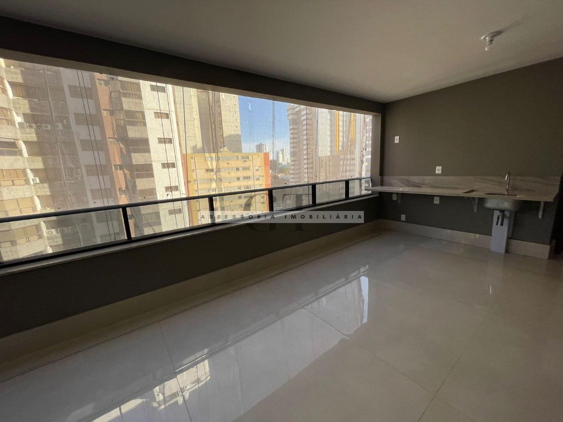 Apartamento à venda com 3 quartos, 221m² - Foto 2