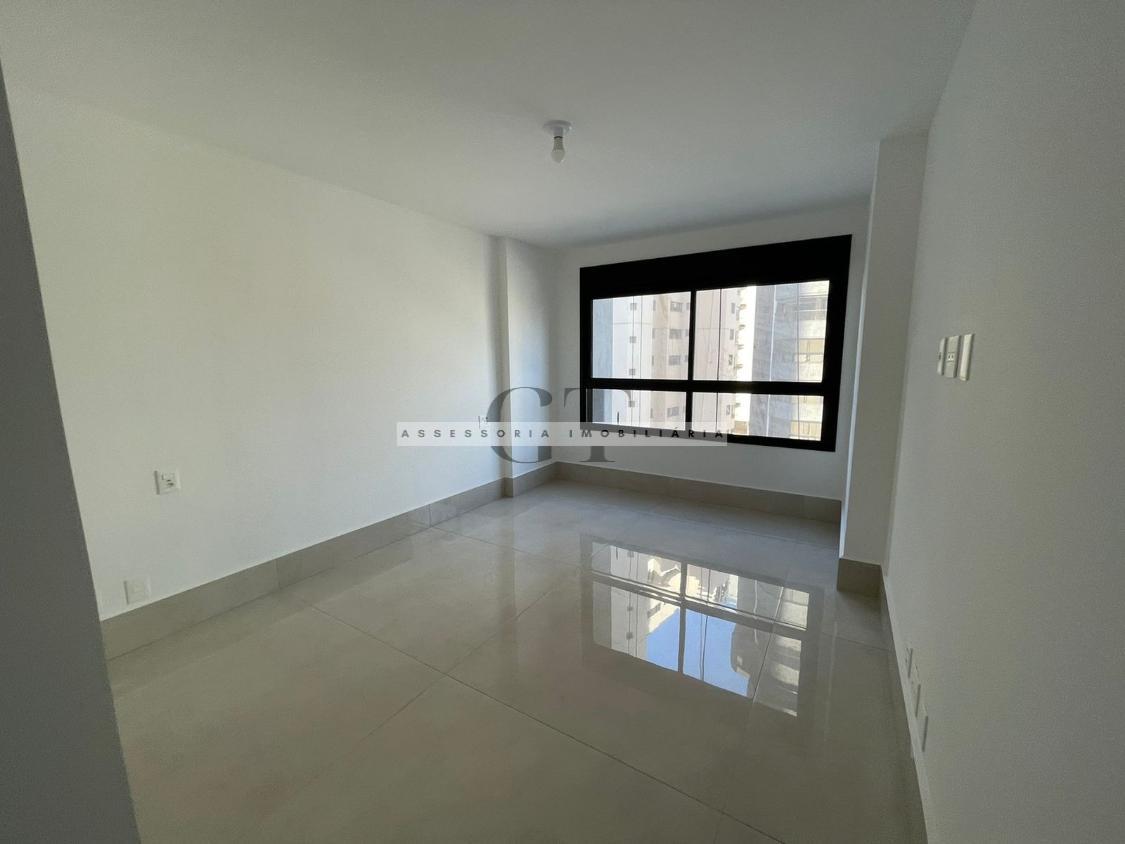 Apartamento à venda com 3 quartos, 221m² - Foto 7