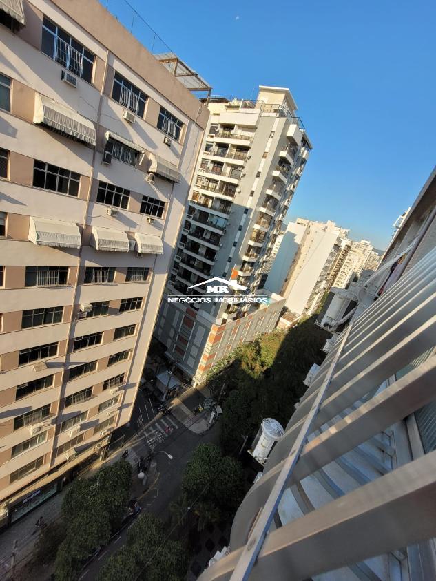 Apartamento à venda com 3 quartos, 140m² - Foto 32