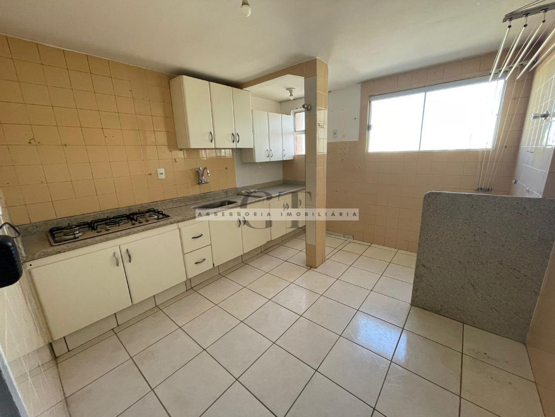 Apartamento à venda com 2 quartos, 60m² - Foto 4