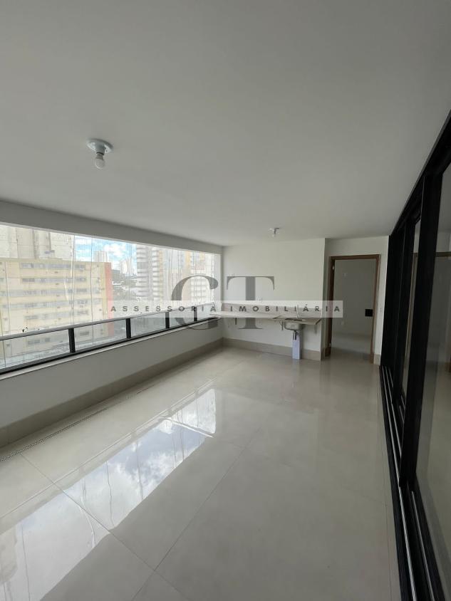 Apartamento à venda com 4 quartos, 221m² - Foto 1