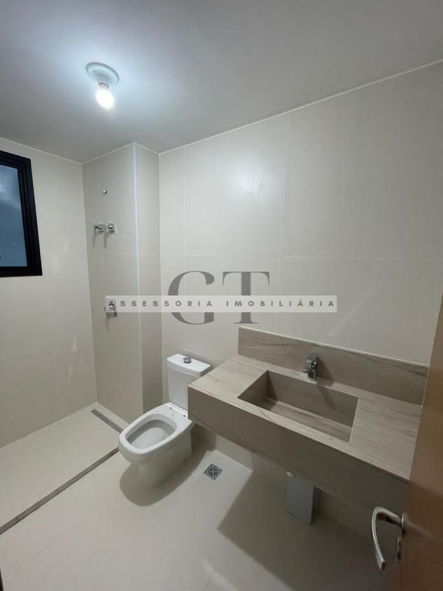 Apartamento à venda com 4 quartos, 221m² - Foto 6