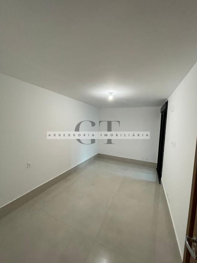 Apartamento à venda com 4 quartos, 221m² - Foto 5