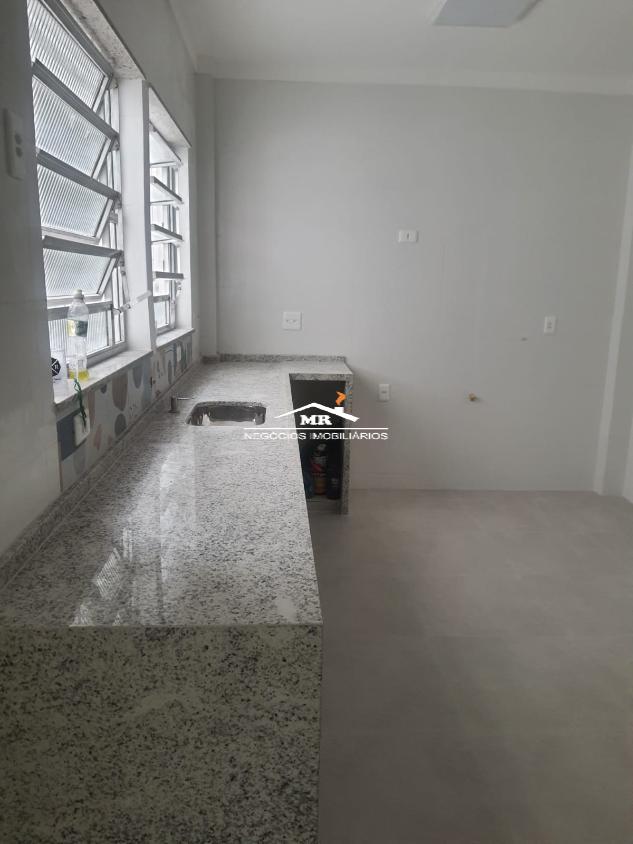 Apartamento à venda com 3 quartos, 140m² - Foto 9