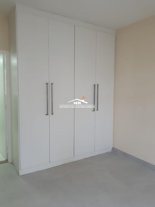 Apartamento à venda com 3 quartos, 140m² - Foto 4