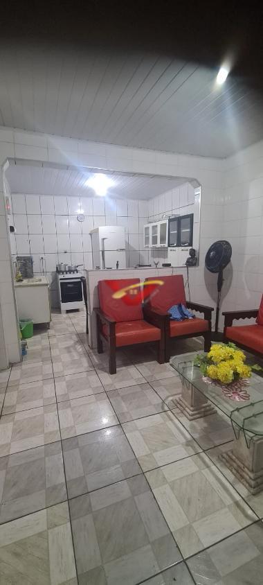 Casa à venda com 1 quarto, 49m² - Foto 3