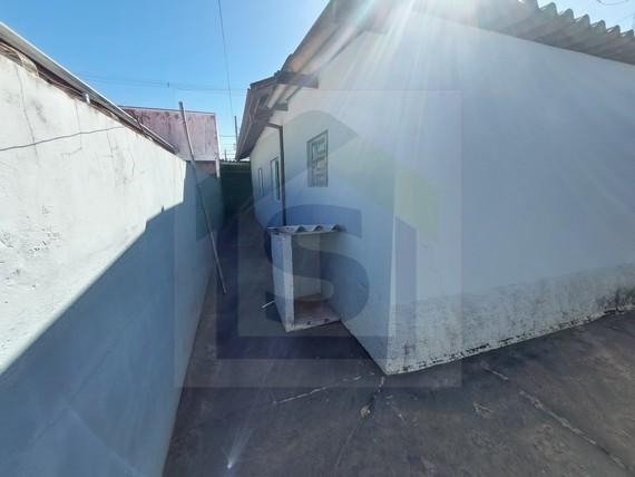 Casa à venda com 2 quartos, 100m² - Foto 17