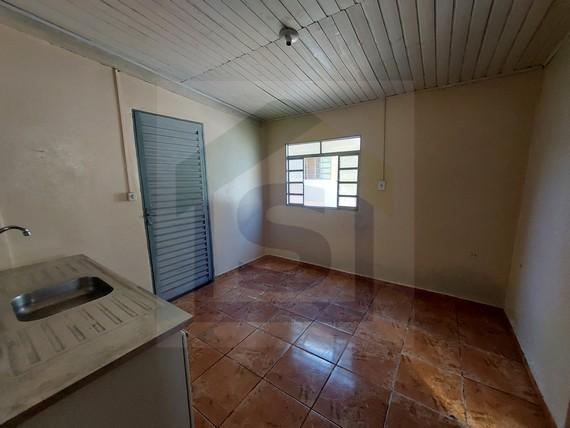 Casa à venda com 2 quartos, 100m² - Foto 11