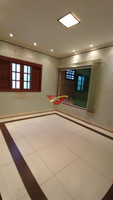 Casa à venda com 3 quartos, 180m² - Foto 14