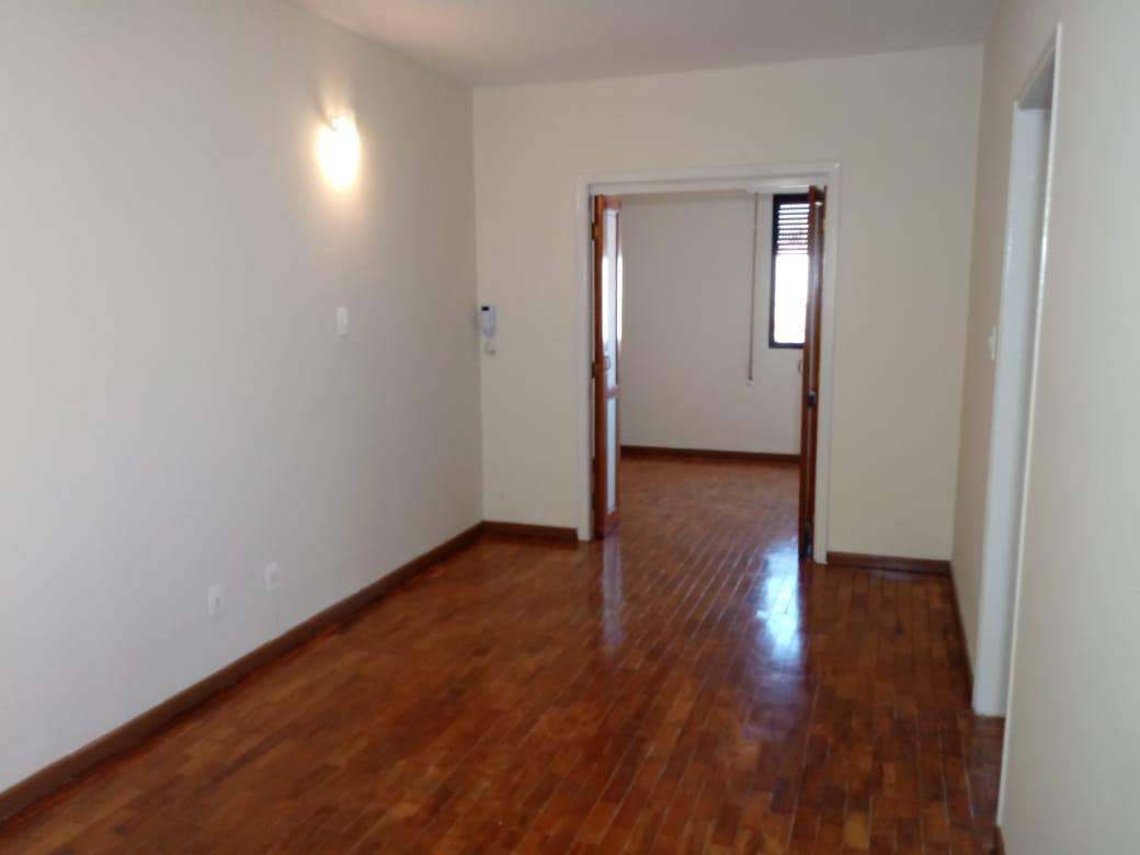 Apartamento para alugar com 2 quartos, 70m² - Foto 3