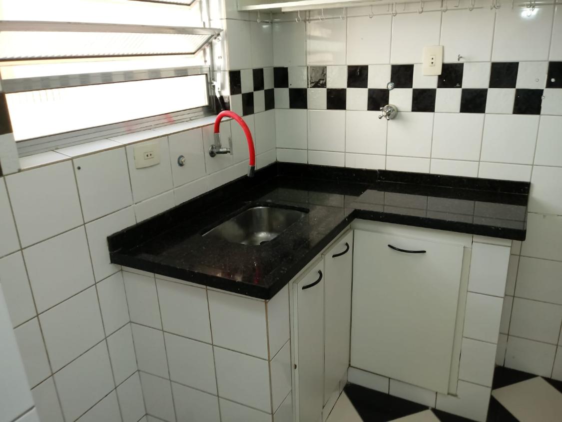 Apartamento para alugar com 2 quartos, 70m² - Foto 11