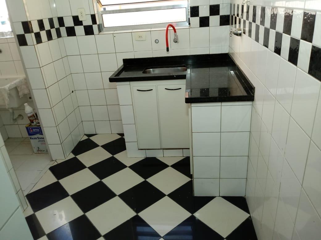 Apartamento para alugar com 2 quartos, 70m² - Foto 14