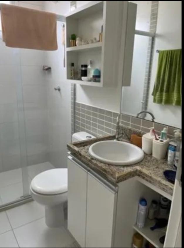 Apartamento à venda com 2 quartos, 70m² - Foto 2