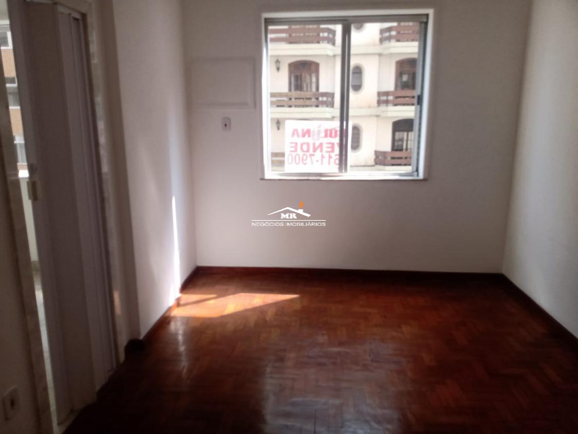 Apartamento à venda com 1 quarto, 40m² - Foto 13