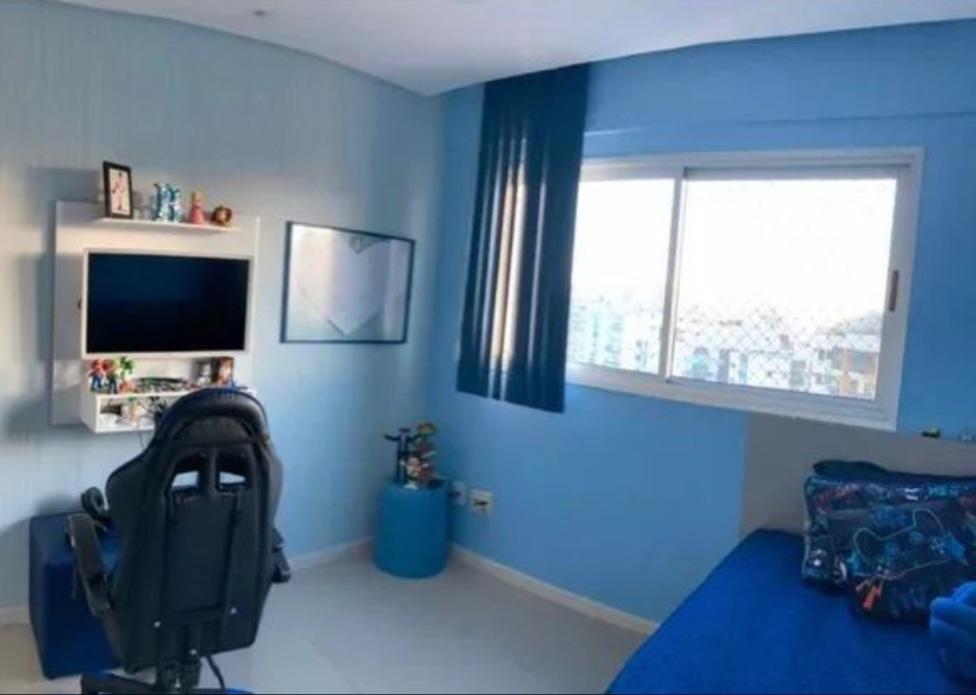 Apartamento à venda com 3 quartos, 123m² - Foto 4