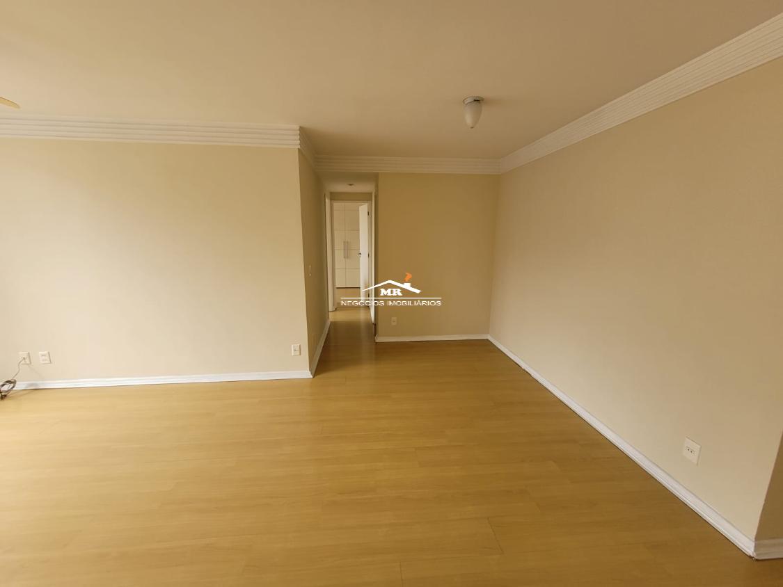 Apartamento à venda com 2 quartos, 90m² - Foto 2