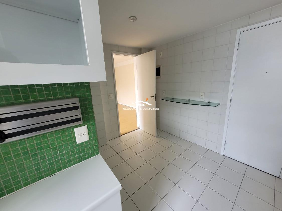 Apartamento à venda com 2 quartos, 90m² - Foto 25