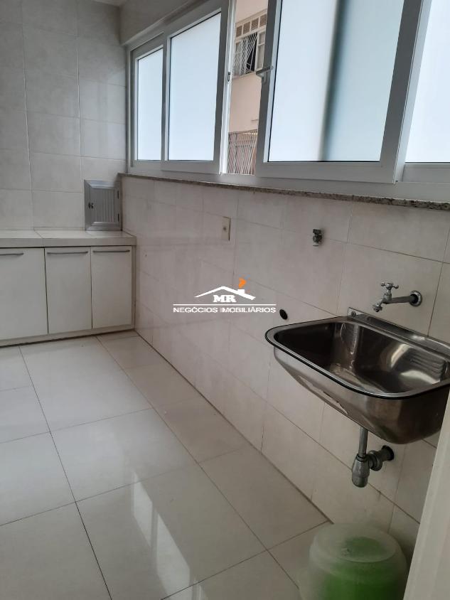 Apartamento à venda com 3 quartos, 140m² - Foto 29