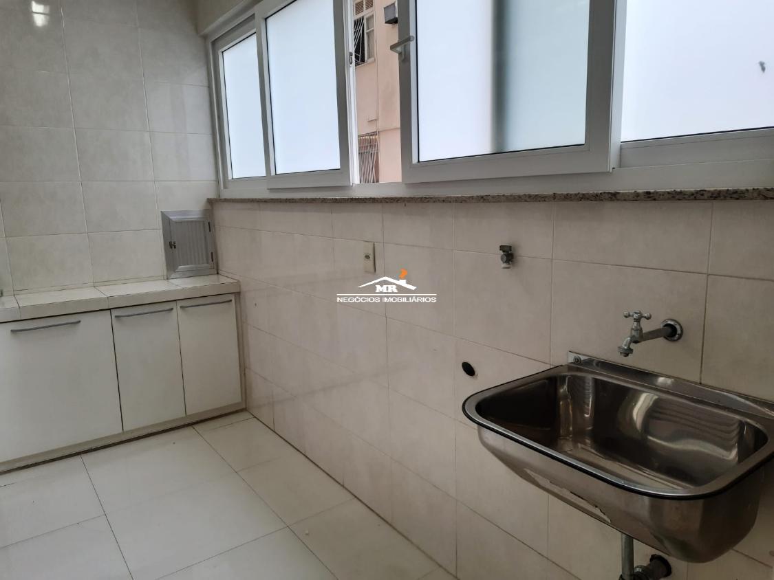 Apartamento à venda com 3 quartos, 140m² - Foto 28