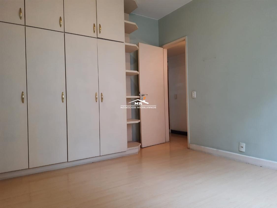 Apartamento à venda com 3 quartos, 140m² - Foto 15