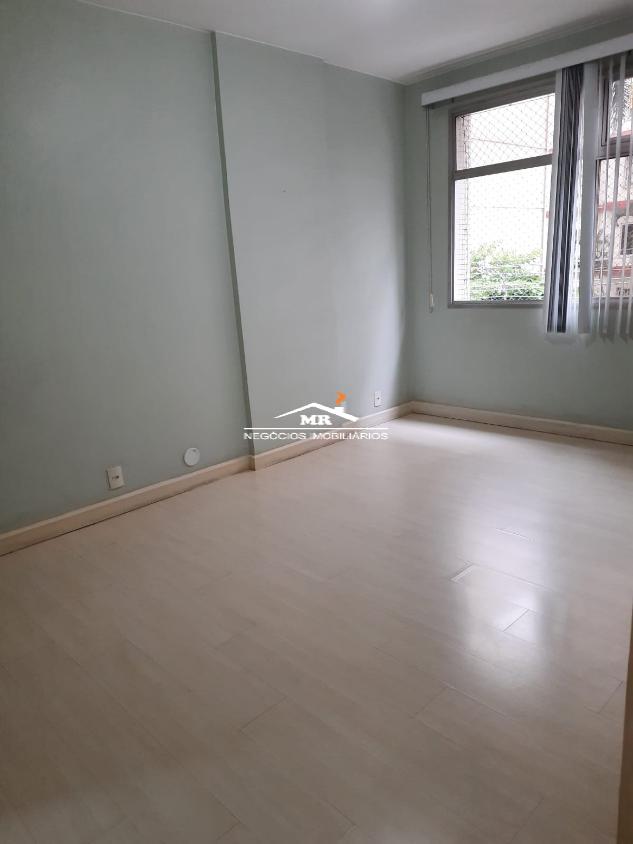 Apartamento à venda com 3 quartos, 140m² - Foto 19