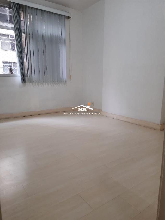 Apartamento à venda com 3 quartos, 140m² - Foto 23