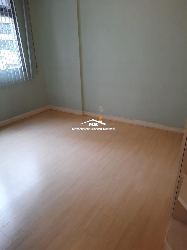 Apartamento à venda com 3 quartos, 140m² - Foto 18