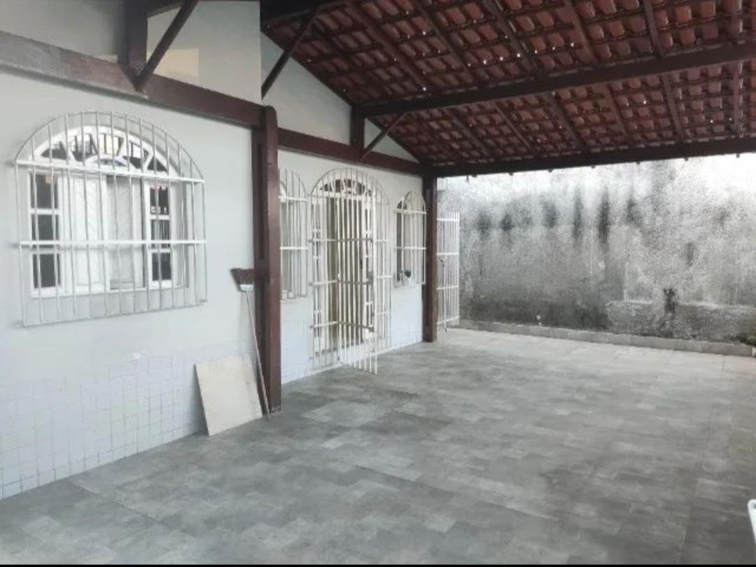 Casa à venda com 3 quartos, 250m² - Foto 2