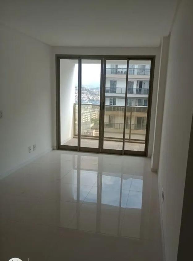 Apartamento à venda com 2 quartos, 74m² - Foto 11