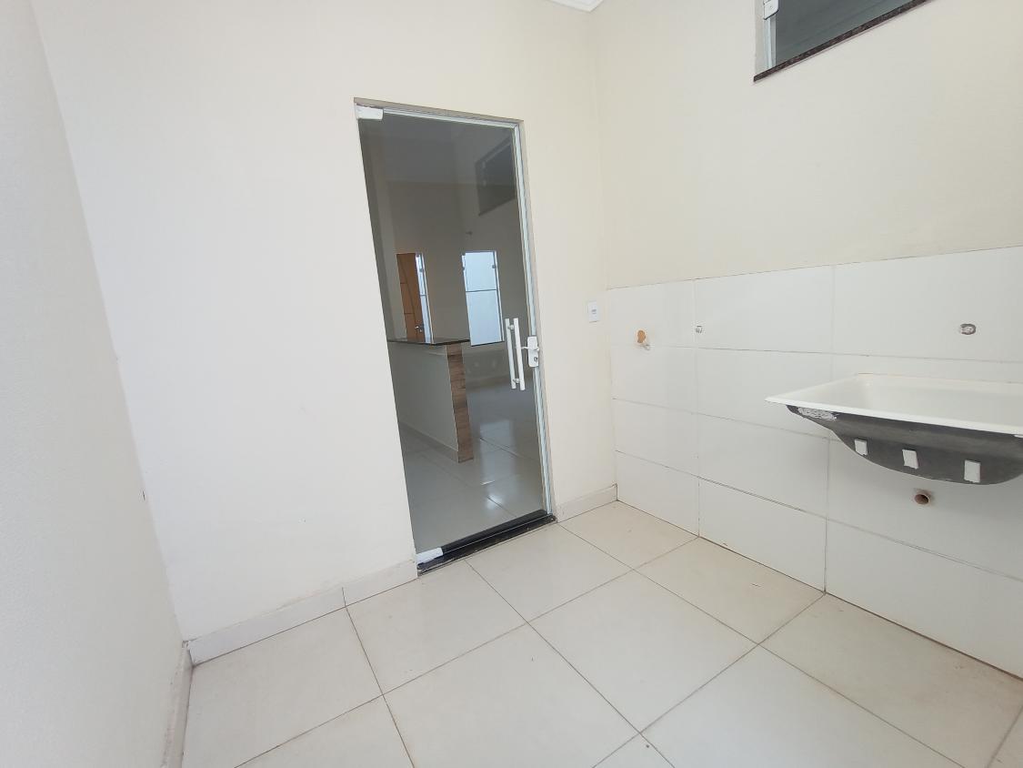 Casa à venda com 2 quartos, 51m² - Foto 4