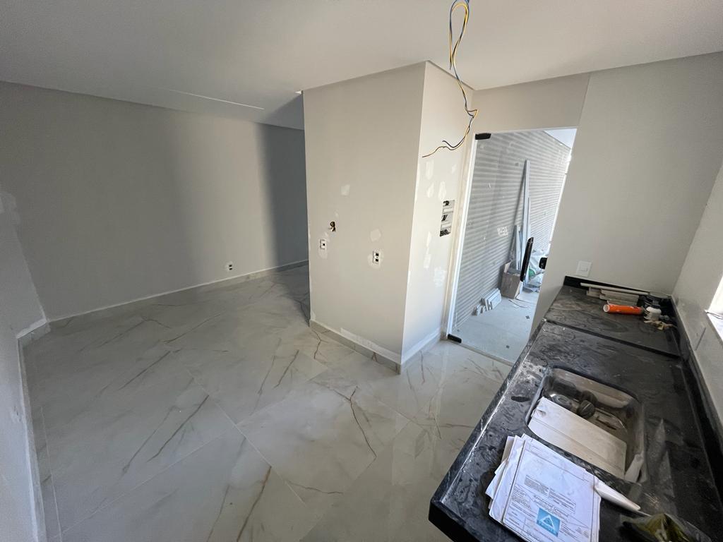 Casa à venda com 3 quartos, 200m² - Foto 5