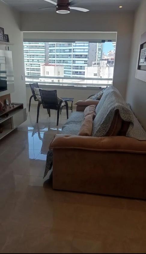 Apartamento à venda com 3 quartos, 170m² - Foto 2